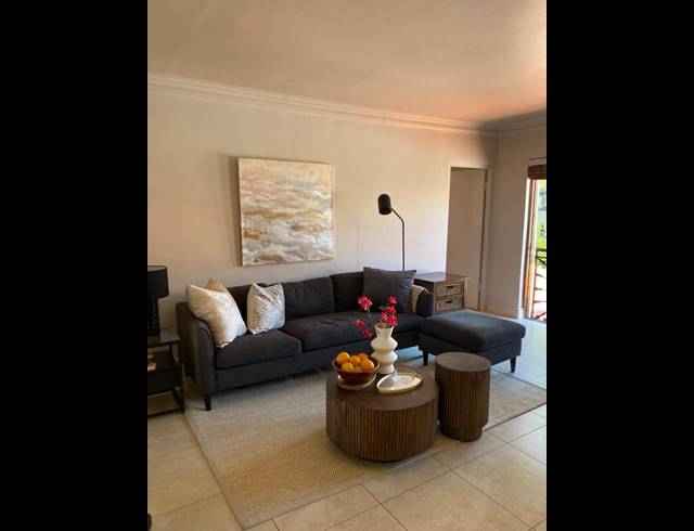 1 BEDROOM APARTMENT FOR SALE IN SEA POINT